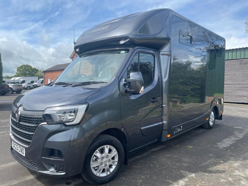Jennie Candlish Racing QuigleyHorseBoxes